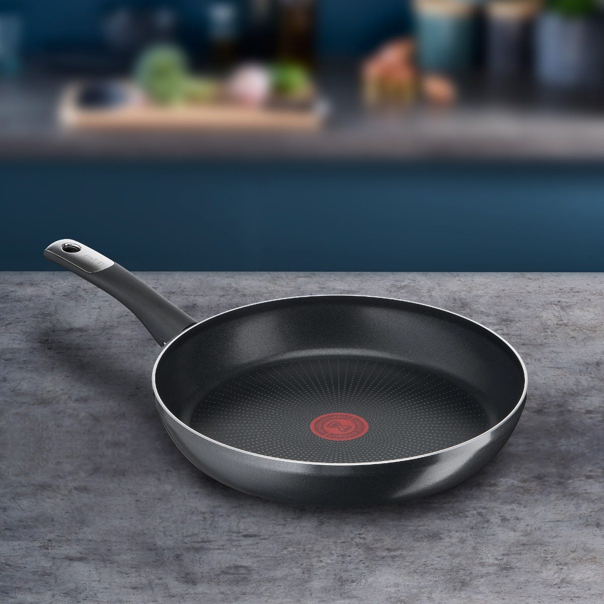 Sartén de aluminio 30 cm Hard Titanium Plus C3820782 T-Fal