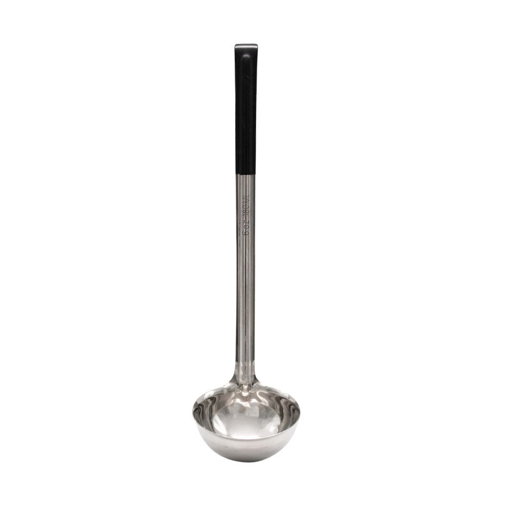 Cucharón de acero inoxidable con mango negro 6 oz